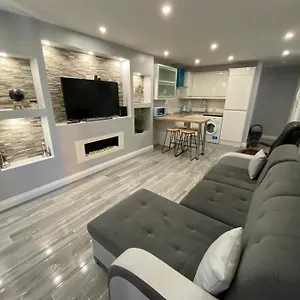 https://hapenny-bridge-apartment.dublin-hotelsweb.com