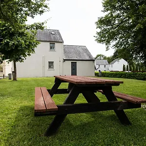 https://bunratty-castle-gardens-home.hotel-killarney.com